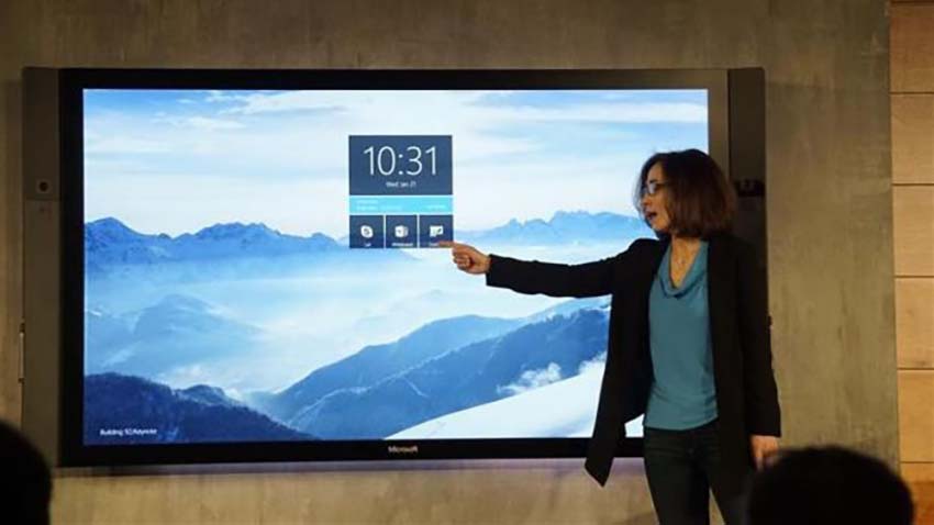 Microsoft przekłada premierę Surface Hub