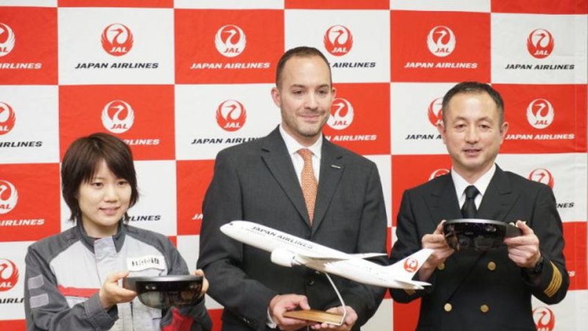 Japan Airline wyszkoli pracowników przy pomocy Hololens