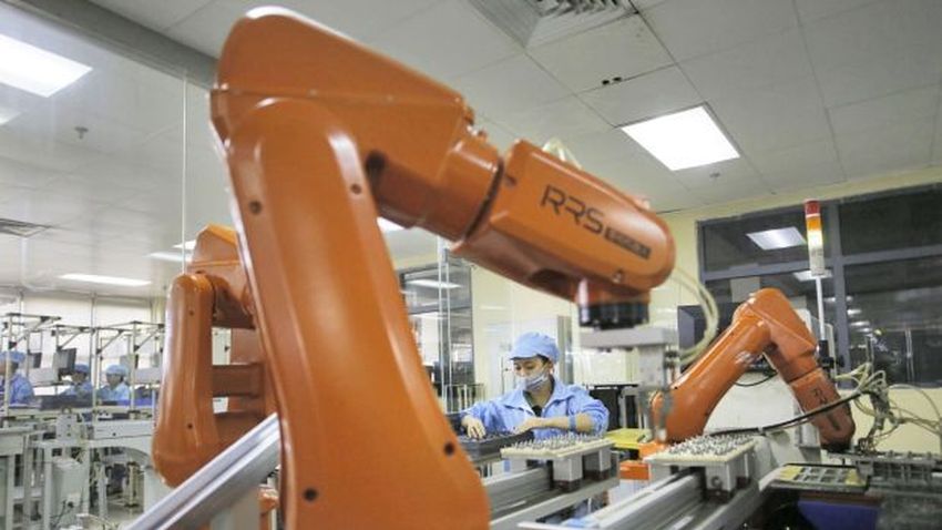 Foxconn zastąpi pracowników robotami